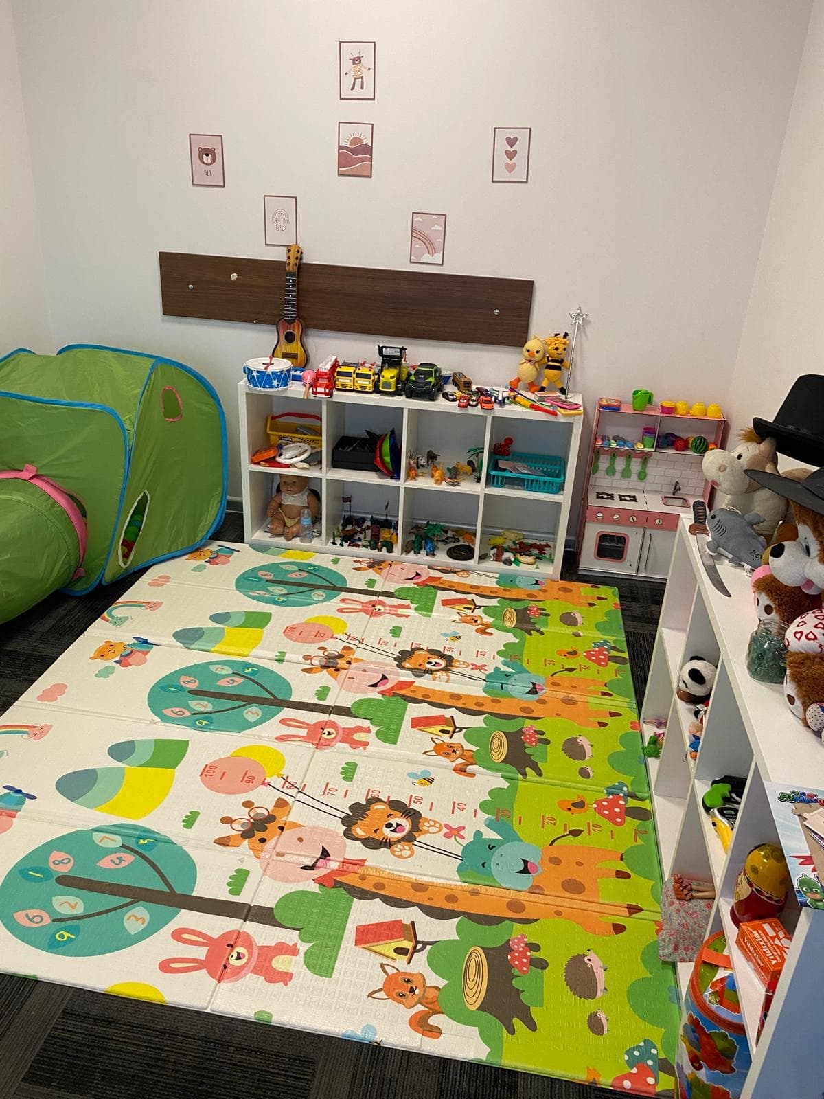 Santa Psikoloji çocuk oyun terapisi odası